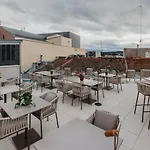 Petit Luxe Hotel