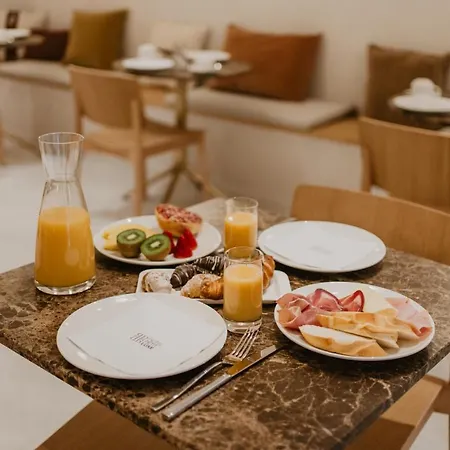 Petit Luxe Hotel 4*
