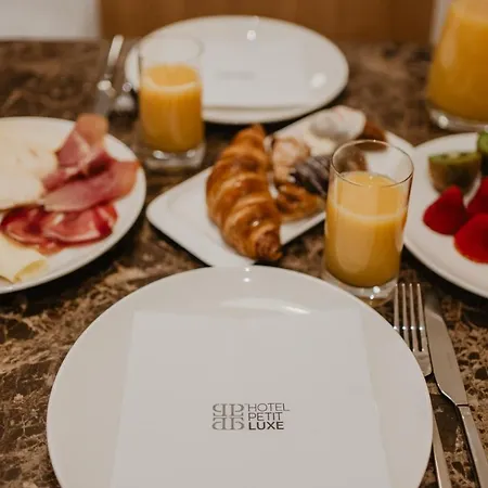 Petit Luxe 4* Terrassa