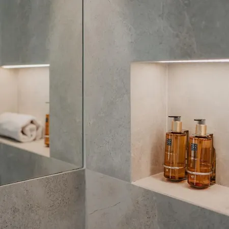 Petit Luxe 4* Terrassa