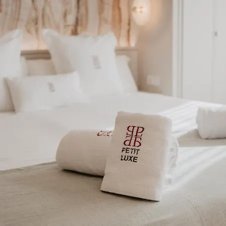 Petit Luxe