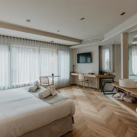 Petit Luxe Hotel 2*