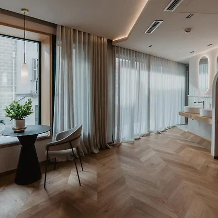 Hotel Petit Luxe Terrassa