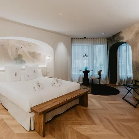 Petit Luxe 4*