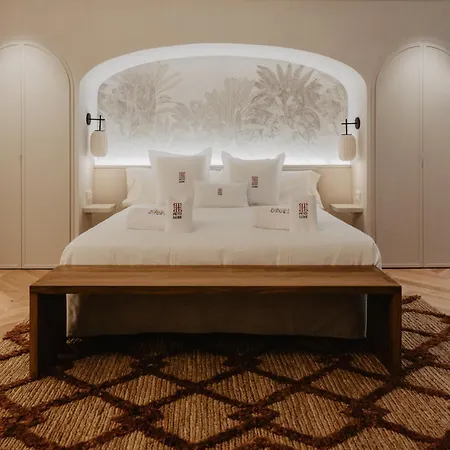 Hotel Petit Luxe 2*