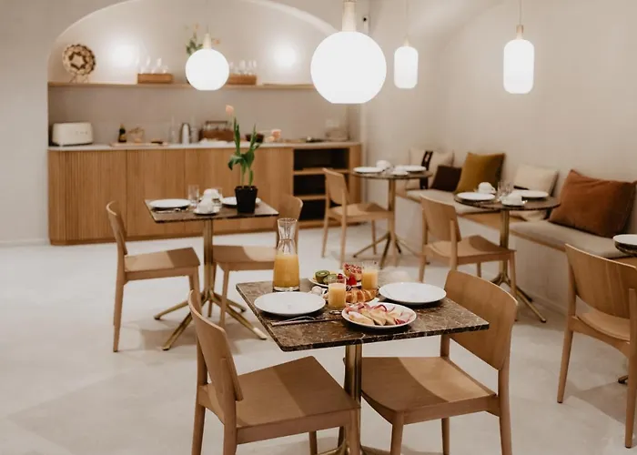 Petit Luxe Hotel 2*