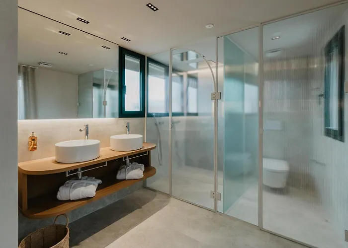 Petit Luxe