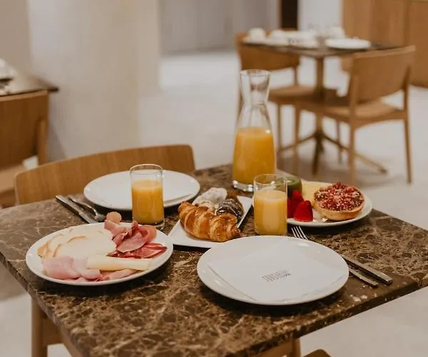 Hotel Petit Luxe 2*